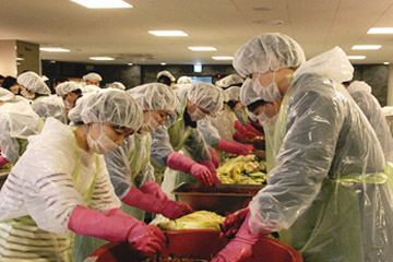 2016 행복나눔 김치담그기 활동 사진